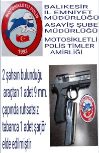 Balıkesir'de Yunuslar Silahlı Şahısları Yakaladı