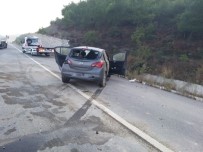MUSTAFA SELAHATTIN ÇETINTAŞ - Bilecik'te Trafik Kazası Açıklaması 2 Yaralı