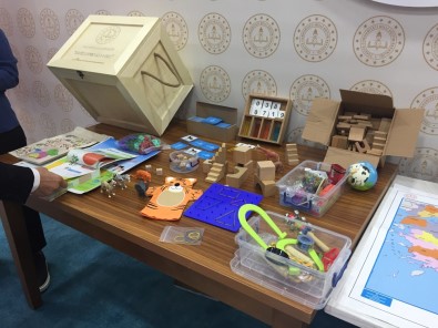 MEB'den Kırsal Kesimdeki Çocuklara 'Benim Oyun Sandığım' Paketi