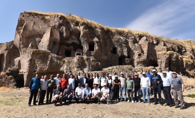 'Söğüt'ten Ahlat'a Kutlu Yolculuk'