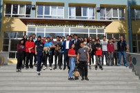 SOKAK HAYVANLARI - Bakan Selçuk'un Çağrısı Karşılık Buldu, Isparta'da Okullarda Köpek Sahiplendirme Çalışması