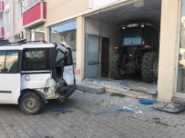 Erzurum'da Traktör İşyerine Girdi Haberi