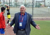 YUSUF ŞAHIN - Futbolcusunu Döven Başkan Özür Diledi