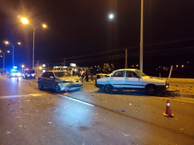 Gaziantep'te Trafik Kazası Açıklaması 1'İ Çocuk 5 Yaralı