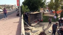 MEHMET YıLDıZ - Kayseri'de Trafik Kazası Açıklaması 5 Yaralı