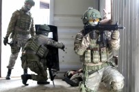 Mehmetçik'ten Yerli Silah Ve Mühimmatla Savaş Provası