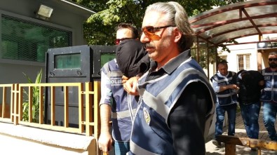 (Özel) 'Altınlarımı Bulun' Diye Dakikalarca Ağladı, Soyguncuları Affetti