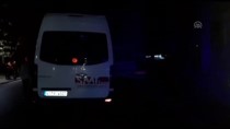 Servis Minibüsü Park Halindeki Tıra Çarptı Açıklaması 4 Yaralı