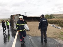 TIR ŞOFÖRÜ - Tır Devrildi Açıklaması 1 Yaralı
