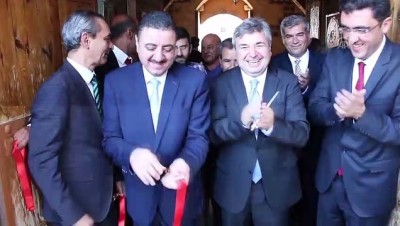 Ürdün'de 'Belgelerle Tarihi Hicaz Demiryolu' Sergisi Açıldı