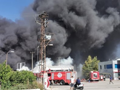 Antalya'da Soğuk Hava Deposunda Yangın