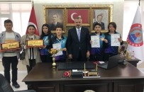 AHMET ÖZTÜRK - Başkan Kılıç'tan Rekortmen Sporculara Ödül