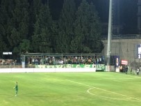 RADAMEL FALCAO - Bursaspor'a Ayrılan Tribün UEFA'ya Şikayet Edildi