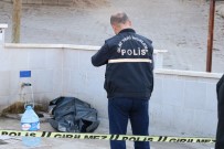 SOSYAL GÜVENLIK KURUMU - Çeşme Başında Ölü Bulundu