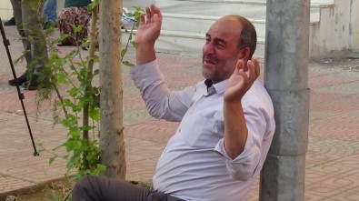 Diyarbakır'da HDP İl Binası Önünde Gergin Anlar