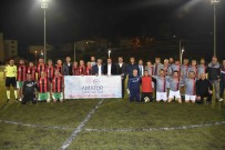 Eski Amatör Futbolcular Yeşil Sahalarda Kıyasıya Mücadele Etti