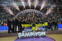 AKALAN - Fenerbahçe Kupayı Müzesine Götürdü