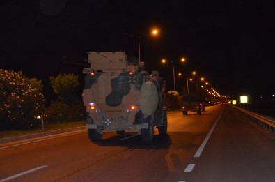 Gece Yarısı Suriye Sınırına Asker Ve Malzeme Takviyesi