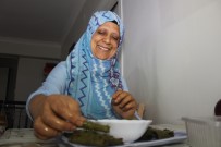 KEMOTERAPI - Kanser Hastası Kadın Sardığı Sarmalarla Öğrencilere Burs Veriyor