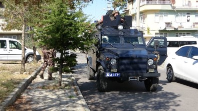 Pompalı Tüfekle Pencereden Ateş Açan Şahıs Polis Tarafından İkna Edildi