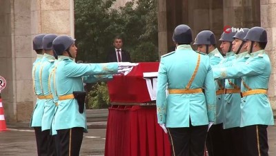 Eski Çalışma Ve Sosyal Güvenlik Bakanı Amiklioğlu İçin TBMM'de Tören