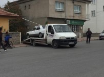 YAVUZ SULTAN SELİM - Haciz İçin Gelenlere Silahla Direndi