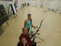 PEKIN - Hayat Arkadaşı, Onun Hem Antrenörü Hem Refakatçisi