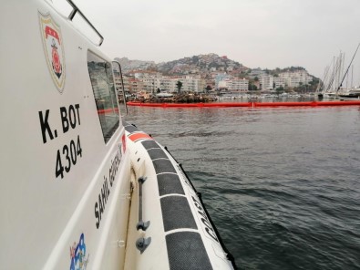 (Özel) Marmara'da Kirlilik Alarmı...Liman Trafiğe Kapatıldı