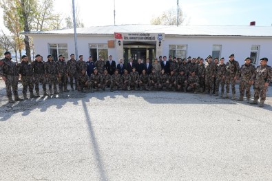 Vali Bilmez, Özel Harekat Polisleri İle Bir Araya Geldi