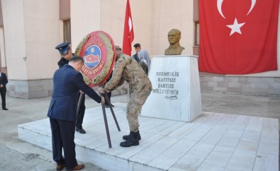 81. Yılında Gazi Mustafa Kemal Atatürk Anıldı