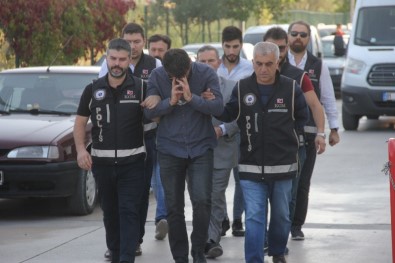 Adana'da FETÖ Operasyonunda 2 Kişi Tutuklandı