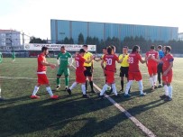 TUZLA BELEDİYESİ - Amatör Maçta Hakeme Tokat