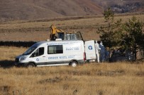 ALI ÇıNAR - Antalya'da Evinde Ölü Bulunan Ailenin Cenazeleri Erzurum'da Toprağa Verildi