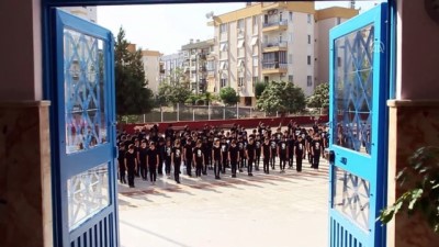 Antalya'da Ortaokul Öğrencilerinin '10 Kasım Klibi' İlgi Gördü