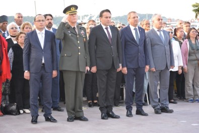 Ayvalık'ta Atatürk, Ebediyete İntikal Edişinin 81. Yıl Dönümünde Hüzünle Anıldı