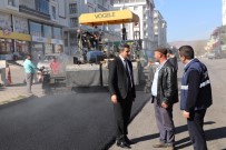 SICAK ASFALT - Başkan Arıkan, Çalışmaları İnceledi
