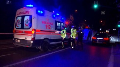 İstanbul'da Panelvan İle Otomobil Çarpıştı Açıklaması 2 Yaralı
