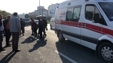 Yolun Karşısına Geçmek İsteyen Öğrenciye Kamyonet Çarptı Açıklaması 1 Yaralı