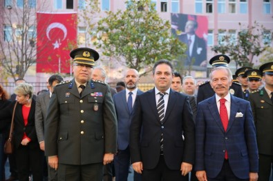Atatürk Bayrampaşa'da Törenlerle Anıldı
