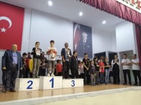 KADIN SPORCU - Atatürk Satranç Turnuvası Heyecanı