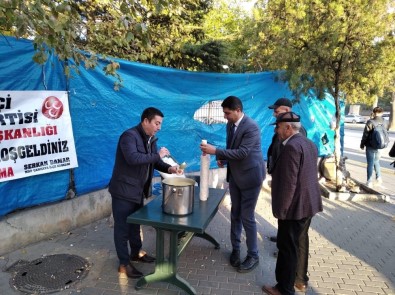 Çankaya MHP'den Vatandaşlara Ücretsiz Çorba İkramı