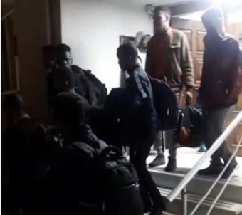 İzmir'de Operasyon Açıklaması 22 Düzensiz Göçmen Yakalandı