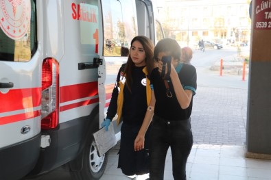 Sivas'ta 4 Öğrenci Gıda Zehirlenmesi Şüphesiyle Hastaneye Kaldırıldı