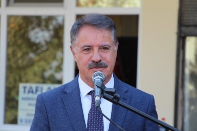 Başkan Deveci Açıklaması 'Köyde Bir Kütüphane Kurulması Çok Önemli'