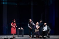 BURSA DEVLET TIYATROSU - Bursa Devlet Diyatrosu'na En İyi Oyun Ödülü