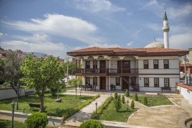 Denizli'nin Tarihi Yeniden Ayağa Kalkıyor