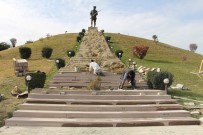 MEHMETÇIK - Dumlupınar Şehitliği'nde Bakım Ve Onarım Çalışmaları