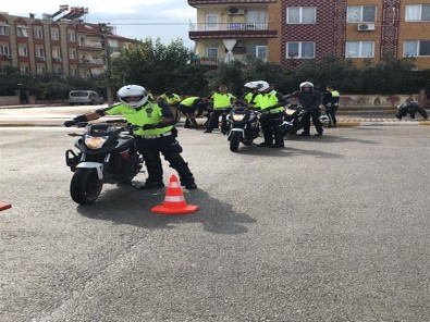 Motosikletli Trafik Polis Timlerine Sürüş Teknikleri Eğitimi Verildi