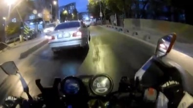 (Özel) İstanbul'da Motosiklet Sürücülerinin Ölümden Kıl Payı Kurtulduğu Kazalar Kamerada