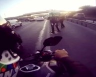 TRAFİK TERÖRÜ - Tek Tekerlek Üzerinde Yakalandı Açıklaması Motosikleti Polisin Üzerine Sürdü